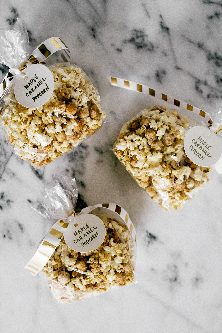 hostess holiday gift idea affordable budget friendly maple caramel popcorn inexpensive homemade holiday christmas